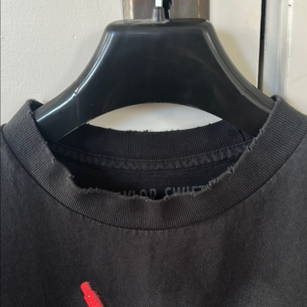 Taylor Swift Tee - Picture 5 of 7